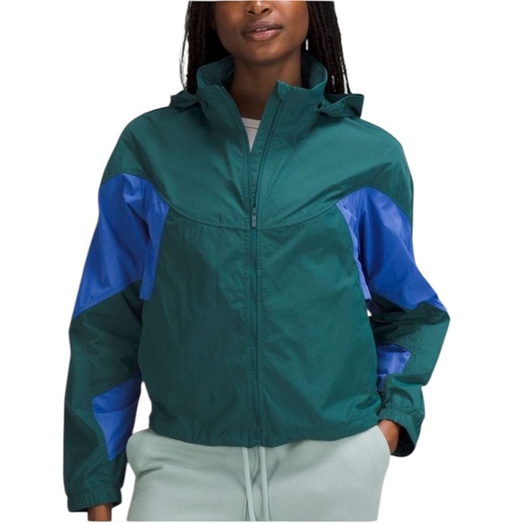 NWT Lululemon Evergreen Anorak Raincoat in Green & Blue Purple Size 14 - Picture 1 of 16